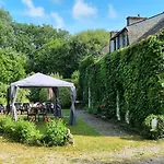 Magnificent 18th Century, 5 Star Luxury Melleray-la-Vallée