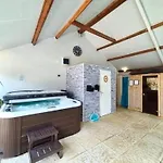 Magnificent 18th Century, 5 Star Luxury * Melleray-la-Vallée