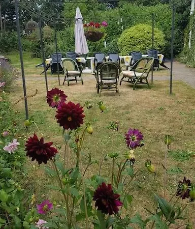 Magnificent 18th Century, 5 Star Luxury Melleray-la-Vallée