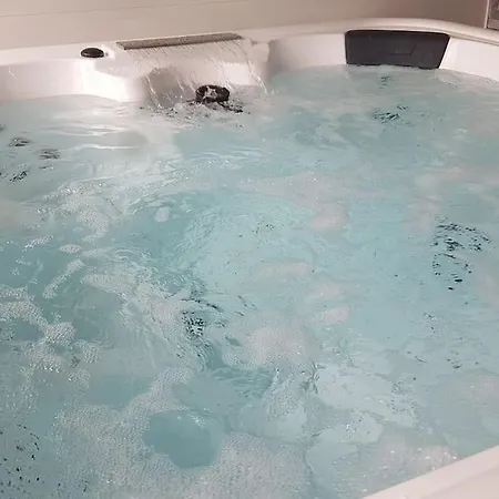 Magnificent 18th Century, 5 Star Luxury 펜션