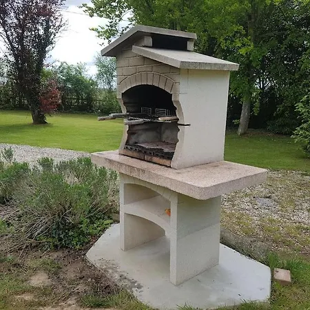 Magnificent 18th Century, 5 Star Luxury Melleray-la-Vallée