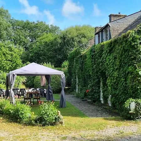 Magnificent 18th Century, 5 Star Luxury Melleray-la-Vallée