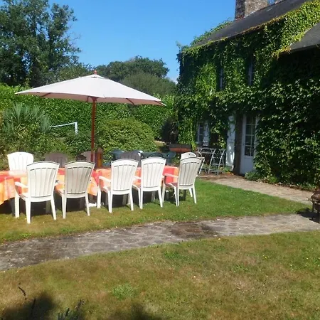 Magnificent 18th Century, 5 Star Luxury Melleray-la-Vallée