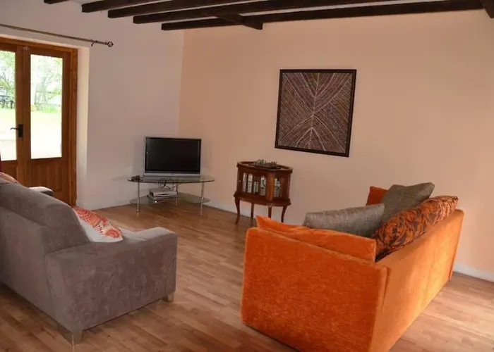 Сasa de vacaciones Magnificent 18th Century, 5 Star Luxury Melleray-la-Vallée