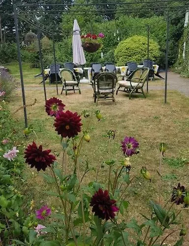 Magnificent 18th Century, 5 Star Luxury Melleray-la-Vallée