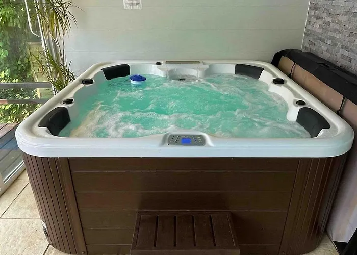 Сasa de vacaciones Magnificent 18th Century, 5 Star Luxury Melleray-la-Vallée