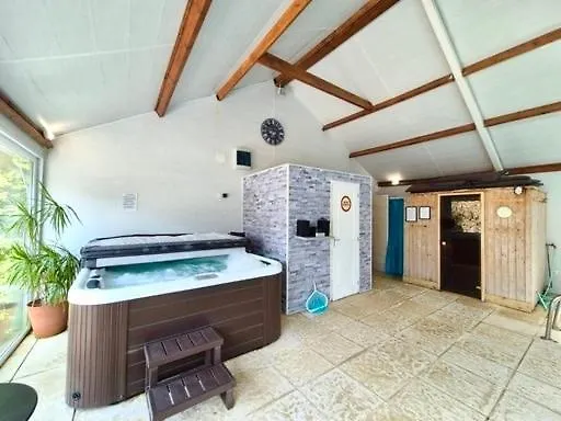 Magnificent 18th Century, 5 Star Luxury * Melleray-la-Vallée